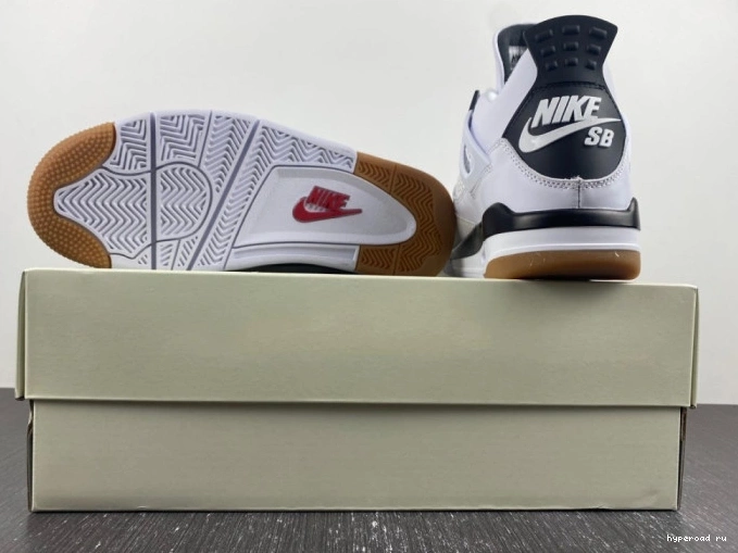 SB x 4 Nike DR5415-100 Air Jordan 1123